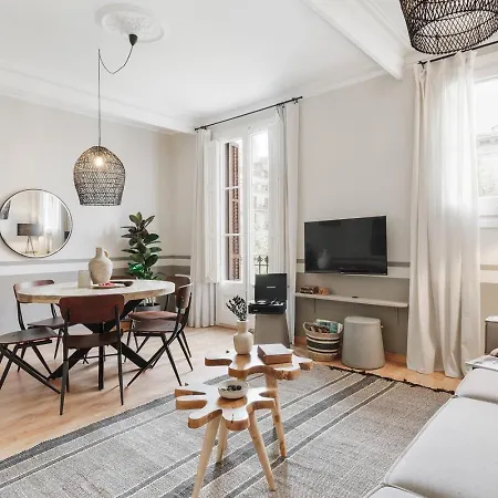 Mourene - 3 Bedrooms In Eixample Dreta * ברצלונה