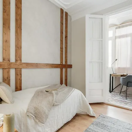 דירה Mourene - 3 Bedrooms In Eixample Dreta ברצלונה